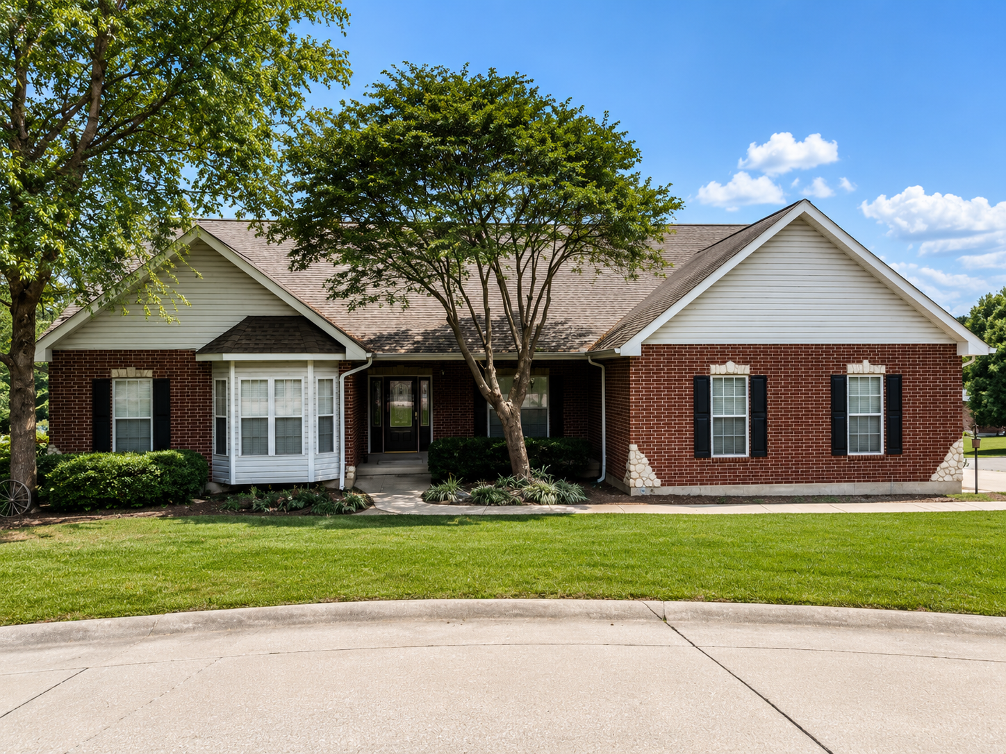 After image of cleaned up brick house
